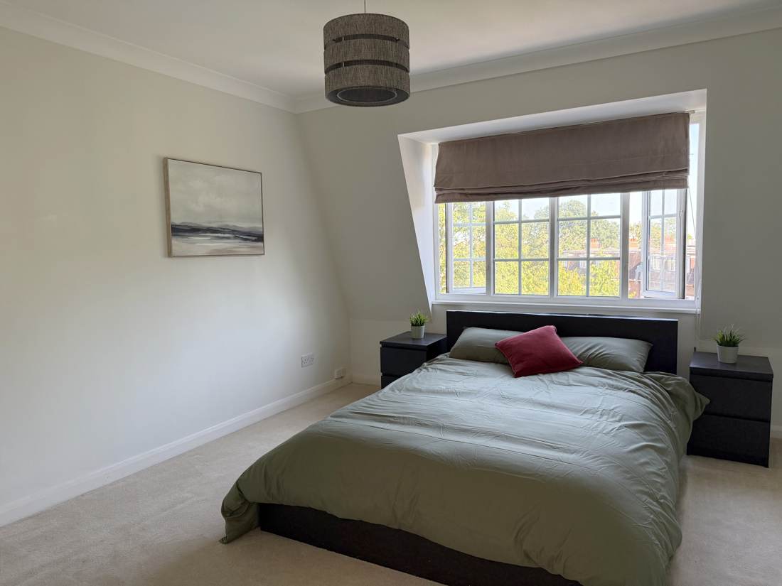 Principal double bedroom